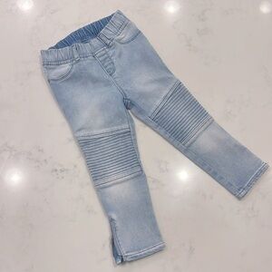 GAP | BABY GAP | Girl’s Jeans - Like new! 3T Skinny Jean. Zip ankle. BUN…